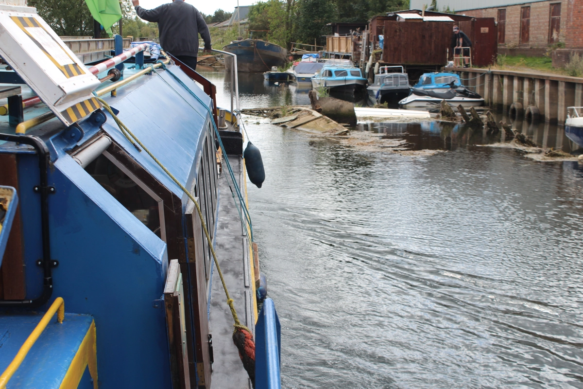 Navigation hazards along the waterways near Beverley